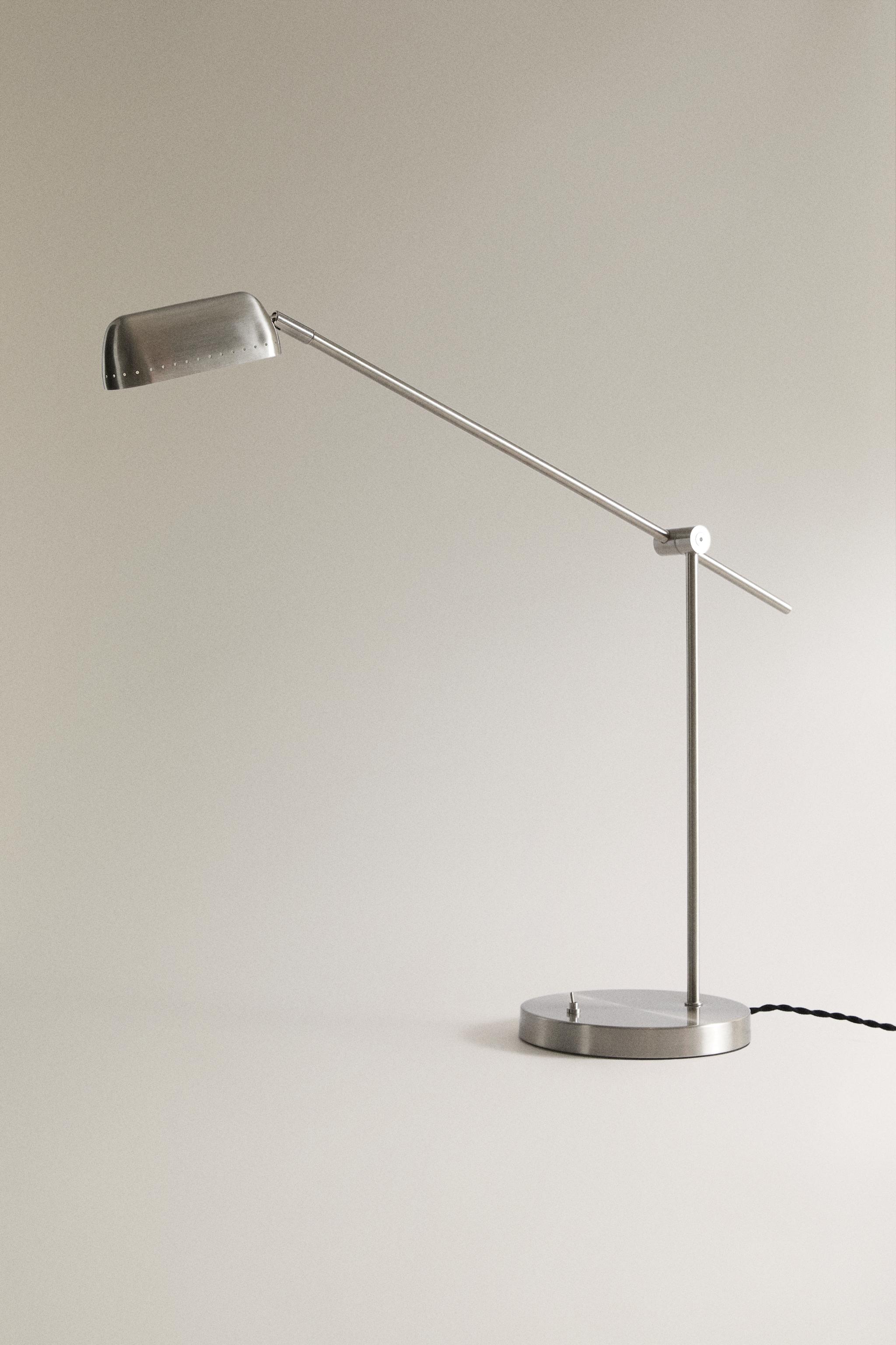 LAMPE DE BUREAU EN MÉTAL
